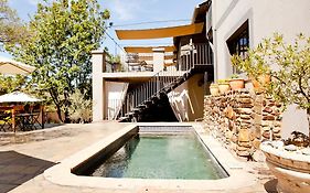 Olive Grove Guesthouse Windhoek 4*